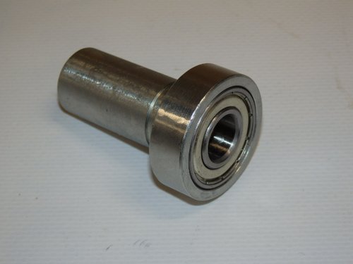 Rearwheel drive shaft sleeve